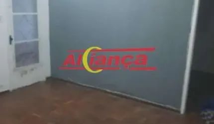 Casa + Edícula para alugar, 3 quartos e 3 vagas, 84m², Vila Augusta - Guarulhos por R$2.733,00