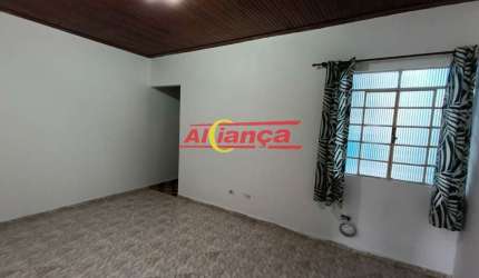 Casa com 03  dormitórios para alugar, 100m² - Jardim Pinhal -Guarulhos/SP por R$ 2.600,00