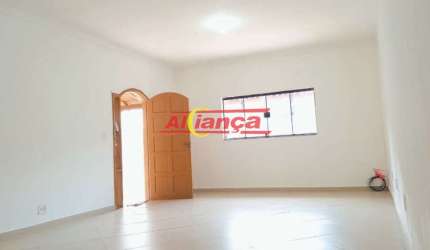 CASA PARA ALUGAR  COM 3 QUARTOS, SUÍTE, 2 VAGAS DE GARAGEM -  PARQUE CONTINENTAL POR R$ 2.400