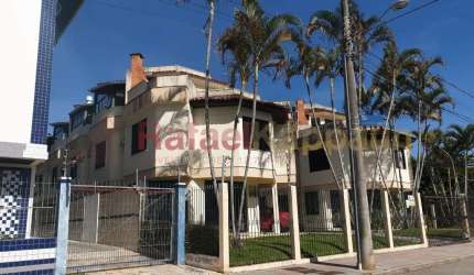 Casa com 4 quartos à venda na LASER, 256, Canasvieiras, Florianópolis por R$ 1.205.000