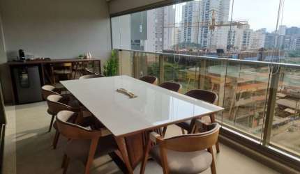 APARTAMENTO    AVENDA  MOBILIADO     NO CAMPO BELO COM 135 METROS  3 SUITES, 2 VAGAS