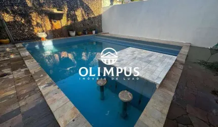 Casa sobrado com área de 550m2 em um excelente bairro