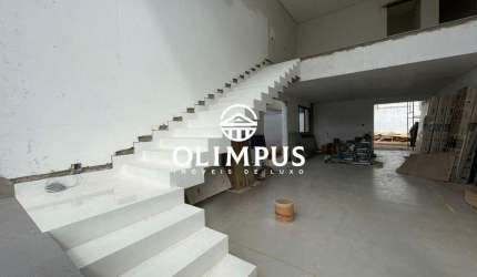 Excelente casa em condomínio com ótima localização