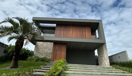 Sobrado novo a venda no Pq. Villa dos Pinheiros: