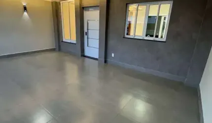 Imperdível: Casa à venda em Indaiatuba-SP, bairro Bom Sucesso, com 3 quartos, 1 suíte com closet, 2 salas, 2 banheiros, 2 vagas, 138m².