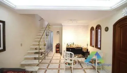 SOBRADO EM CONDOMINIO  COM PORTEIRA FECHEDA !!!