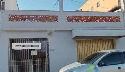 Casa à venda no bairro Vila Palmares - Santo André/SP