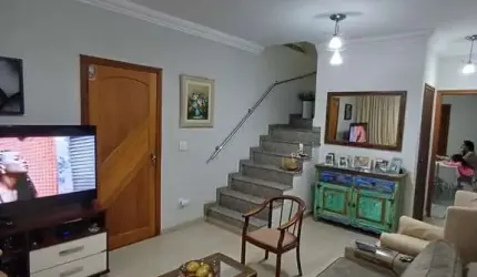 Sobrado a venda com 03 dormitorios R$ 636 mil