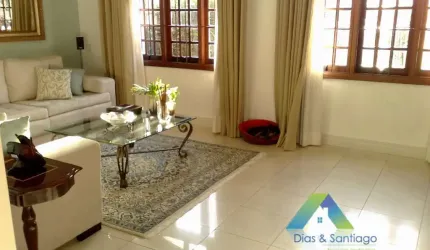 Sobrado em condomínio fechado com 4 dormitórios e 5 vagas em Vila das Mercês/SP!