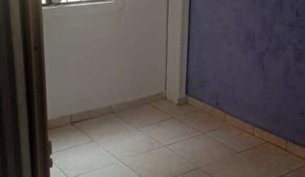 Apartamento 40m² em localização privilegiada com divisa  São Caetano assistida por todo tipo de comercio, feira-livre, lazer, educação e transporte que se conecta à cidade inteira e diversas regiões e