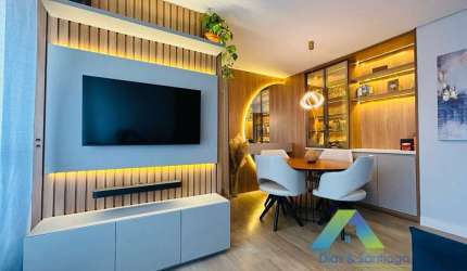 APARTAMENTO REFORMADO COM 2 DORMITÓRIOS E 2 VAGAS EM VILA DAS MERCÊS/SP!