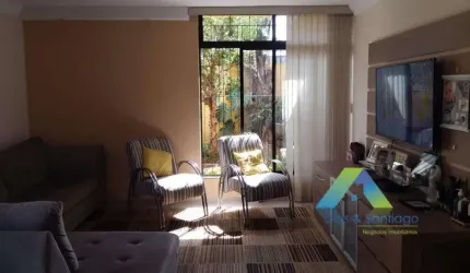 Lindo sobrado com 3 dormitórios, 4 vagas de garagem em bairro calmo e com amplo comercio nas proximidades, fácil acesso a principais avenidas.