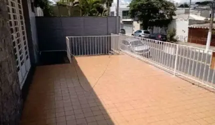JARDIM JABAQUARA, Excelente sobrado, 252 metros, 5 dormitórios, sendo 1 suíte, 3 vagas com excelente localização e valor !!!