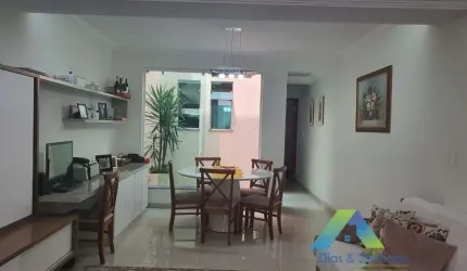 Lindo Sobrado 181 metros, 3 dormitórios, espaço gourmet, designer moderno a 100 metros da estação do metro Vila Prudente !!!