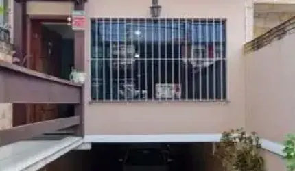 MIRANDÓPOLIS Lindo Sobrado 200 metros, 3 dormitórios, 1 suíte, 4 vagas espaço gourmet com churrasqueira ótima localização e valor !!!