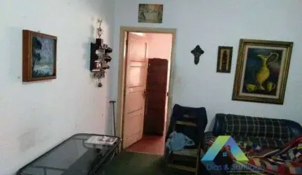 Casa 185 metros, a 5 minutos da estação do metro Praça da Arvore, ótima localização e valor !!!