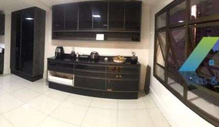 Apartamento com 4 Quartos e 5 banheiros à Venda, 228 m²