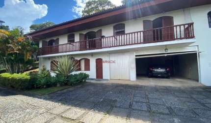Casa com 5 suítes, 700 m² em Iúcas - Teresópolis/RJ