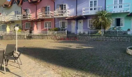 Casa com 2 suítes em condomínio na Ermitage - Teresópolis/RJ.