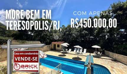 Casa com 3 quartos sendo 1 suíte em condomínio na Iúcas - Teresópolis/RJ.