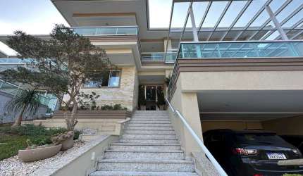 Casa com 4 suítes em condomínio no Panorama - Teresópolis/RJ.