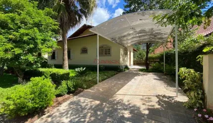 Casa linear com 4 quartos sendo 2 suítes + um apartamento com 2 quartos sem condomínio no Parque do Imbuí - Teresópolis/RJ.