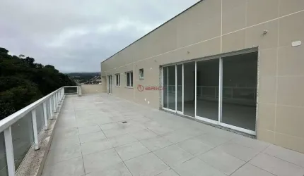 Cobertura linear com 3 quartos sendo 1 suíte em Agriões - Teresópolis/RJ.