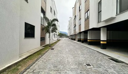 Apartamento com 3 quartos sendo 1 suíte, 70 m² no Bom Retiro - Teresópolis/RJ.