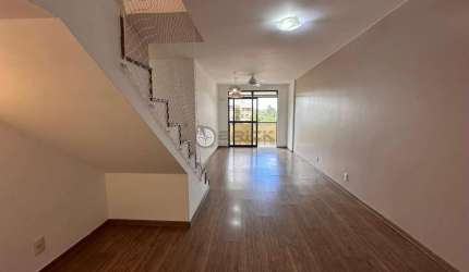 Cobertura duplex à venda com 4 quartos sendo 3 suítes, 144 m² no Alto - Teresópolis/RJ.