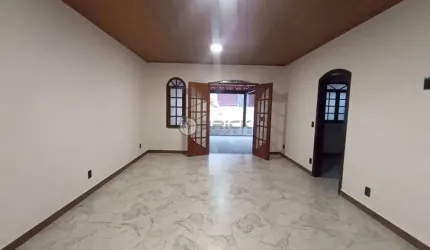 Casa para locação com 2 quartos sendo 1 suíte, 71.23 m² em Nossa Senhora De Fátima - Teresópolis/RJ.