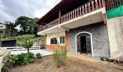 Casa para venda com 3 quartos sendo 1 suíte, 217.05 m² na Barra Do Imbuí - Teresópolis/RJ.