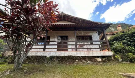 Casa em condomínio com 3 quartos sendo 1 suíte, 120 m² no Comary - Teresópolis/RJ