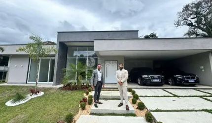 Casa em condomínio com 4 suítes, 400 m² em Quebra Frascos - Teresópolis/RJ