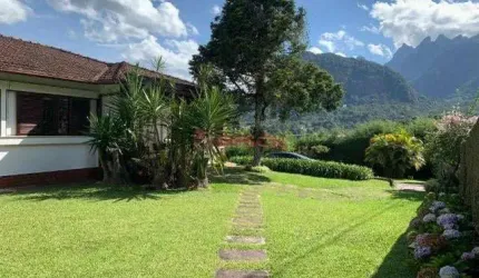Casa linear com 3 quartos e + uma casa em anexo no Caxangá - Teresópolis/RJ.