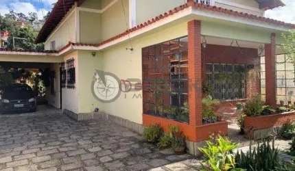 Casa independente com 3 quartos na Tijuca - Teresópolis/RJ.