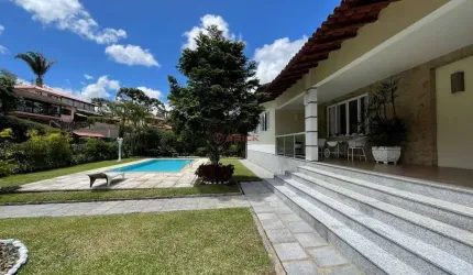 Casa com 4 quartos sendo 2 suítes, 1.300 m² de terreno plano no Comary - Teresópolis/RJ.