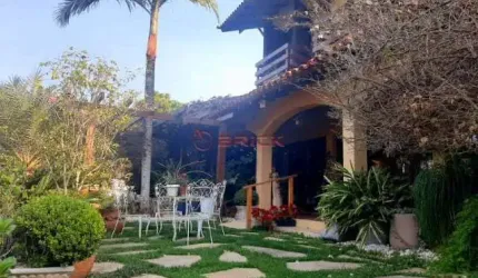Casa com 5 quartos sendo 3 suíte em Albuquerque - Teresópolis/RJ.