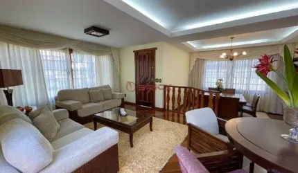 Casa com 4 suítes na Tijuca- Teresópolis/RJ.