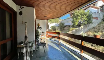 Apartamento com 4 quartos sendo 1 suíte, 164 m² na Tijuca - Teresópolis/RJ