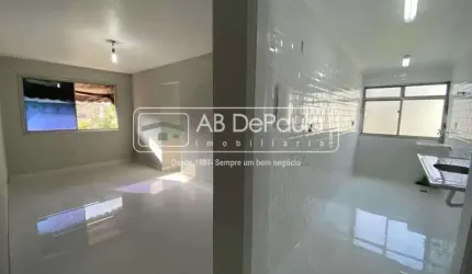 Apartamento com 2 quartos para alugar na Rua Guilherme Fernandes, Jardim Sulacap, Rio de Janeiro, 47 m2 por R$ 900