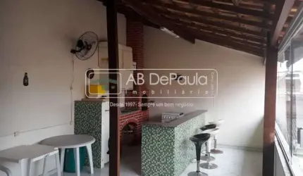 Casa em condomínio fechado com 3 quartos à venda na Rua das Camélias, Vila Valqueire, Rio de Janeiro, 149 m2 por R$ 550.000