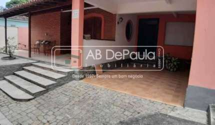 Casa com 3 quartos à venda na Rua Comandante Estanislau, Jardim Sulacap, Rio de Janeiro, 202 m2 por R$ 800.000