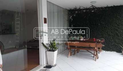 Casa com 3 quartos à venda na Rua Euzebio de Almeida, Jardim Sulacap, Rio de Janeiro, 190 m2 por R$ 750.000