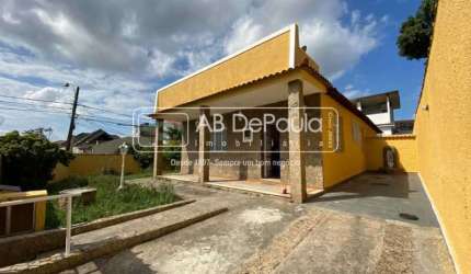Casa com 3 quartos para alugar na Rua Pacífico Pereira, Jardim Sulacap, Rio de Janeiro, 130 m2 por R$ 2.800