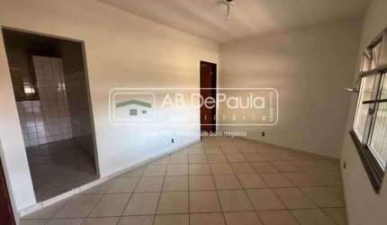 Apartamento com 2 quartos para alugar na Travessa Piraquara, Realengo, Rio de Janeiro, 45 m2 por R$ 1.300