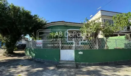 Casa com 3 quartos à venda na Rua Nuncio Ostni, Realengo, Rio de Janeiro, 105 m2 por R$ 399.000