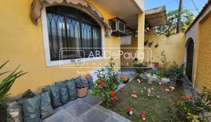 Casa com 3 quartos à venda na Rua Capistrano, Jardim Sulacap, Rio de Janeiro, 290 m2 por R$ 630.000