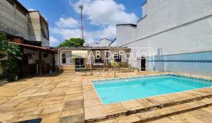 Casa com 4 quartos à venda na Rua Grapiuna, Vila Valqueire, Rio de Janeiro, 588 m2 por R$ 949.000