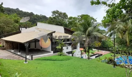Casa com 4 Dormitórios e Piscina, Guaecá  São Sebastião SP