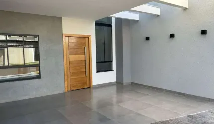 Imperdível Oportunidade de Compra! Casa Espaçosa no Jardim Paris VI.
